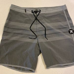 Hurley Phantom Boardshorts. 32x18.
